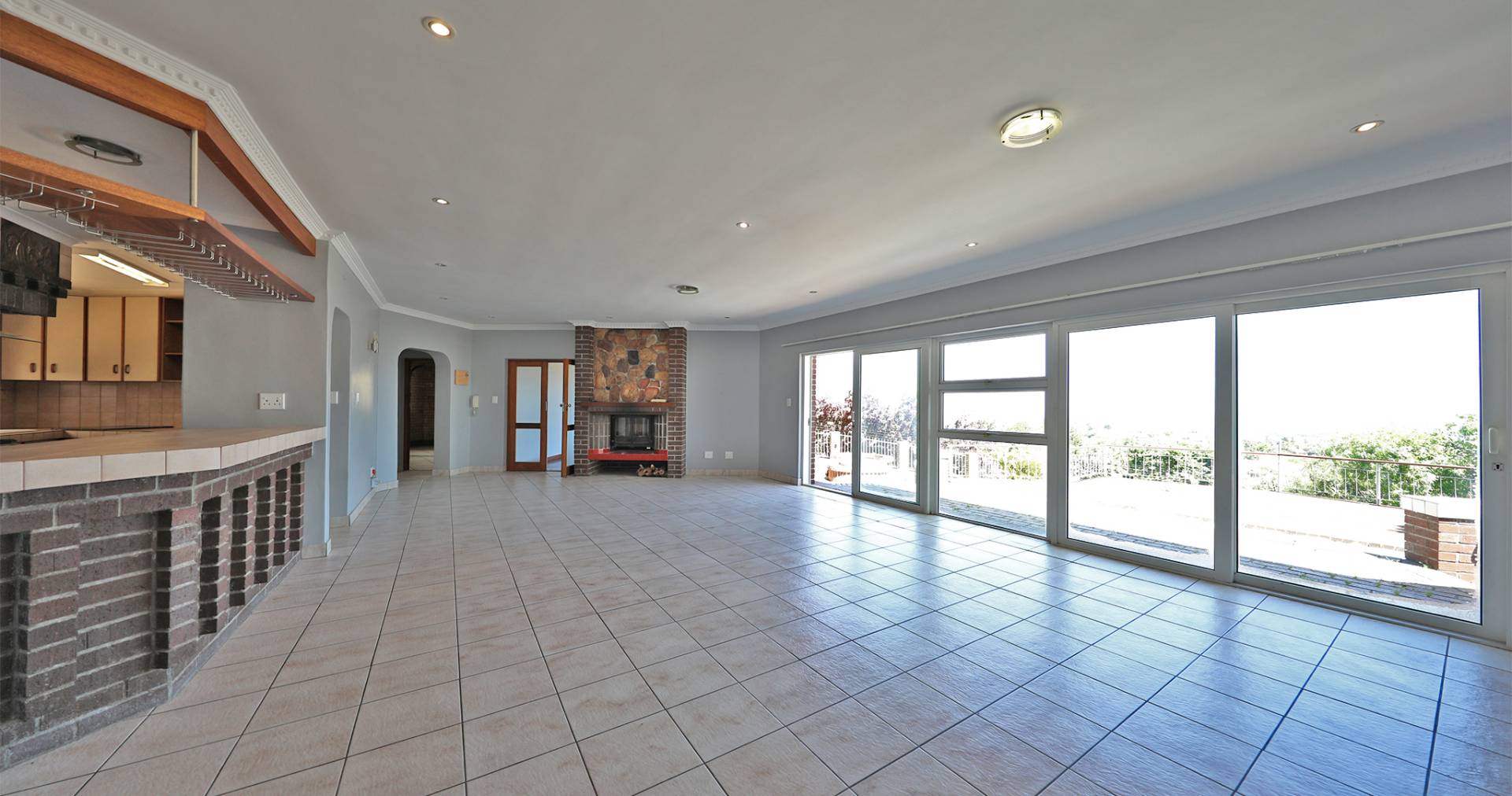 6 Bedroom Property for Sale in Plattekloof Western Cape